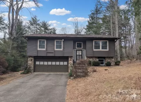 43 Deer Run Dr, Asheville, NC 28803
