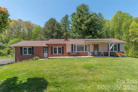 96 Tower Ln, Waynesville, NC 28786