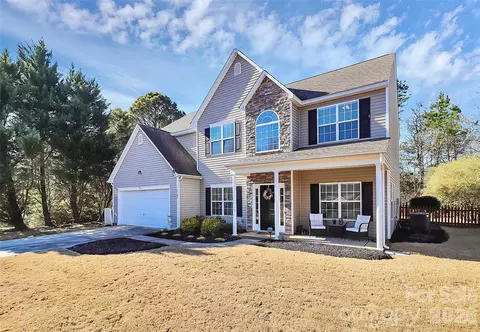 2145 Majestic Poplar Dr, Waxhaw, NC 28173