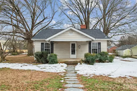 209 W Round St, Landis, NC 28088