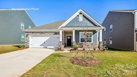 5026 Shallow Brook Dr, Charlotte, NC 28215