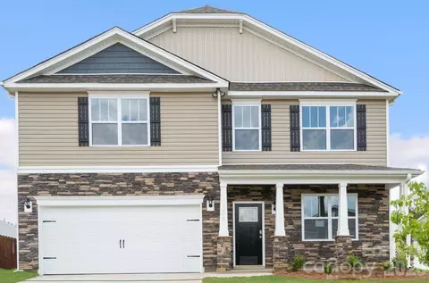 5105 Shallow Brook Dr, Charlotte, NC 28215