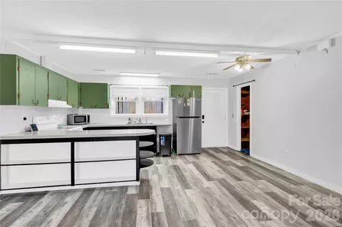 6716 Navajo Trl, Sherrills Ford, NC 28673