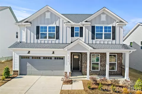 2016 Waxhaw Crossing Dr, Waxhaw, NC 28173
