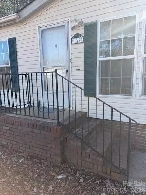 127 Knight N Gail Dr, Mooresville, NC 28115