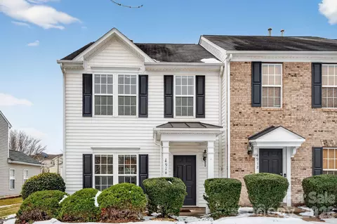 4914 Sunburst Ln, Charlotte, NC 28213