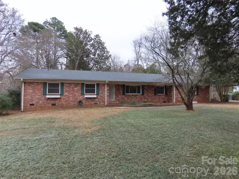 7636 Michael Dr, Charlotte, NC 28215