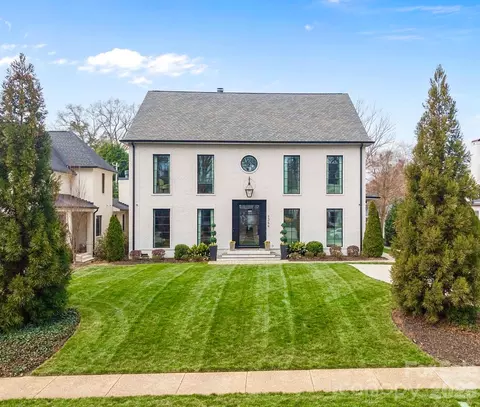 1344 Biltmore Dr, Charlotte, NC 28207