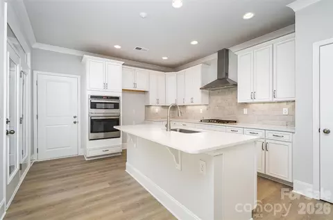 10215 Rainier Trail Nw Dr NW, Huntersville, NC 28078