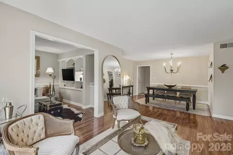 7034 Quail Hill Rd, Charlotte, NC 28210