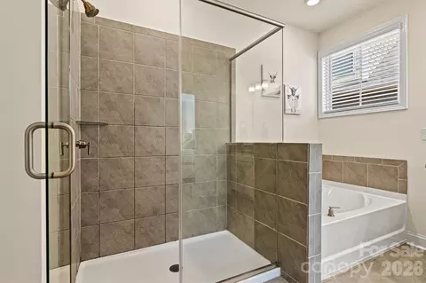 Bath - 4222 Millstream Rd, Denver, NC 28037 photo 2 of 3