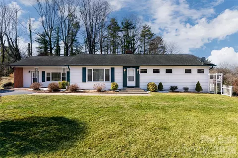 3159 Cheryl Dr, Hendersonville, NC 28792