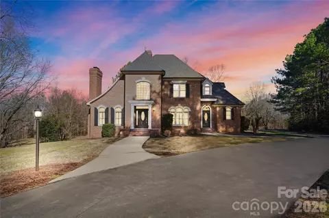 2812 Woodwind Ct, Kannapolis, NC 28081