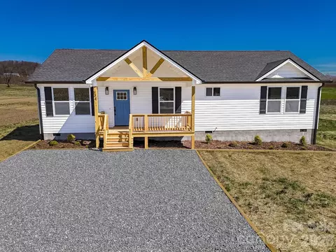 634 Beehive Rd, Hendersonville, NC 28792