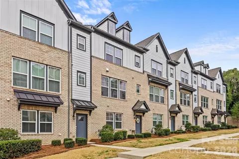314 Hastings Run Dr, Charlotte, NC 28211