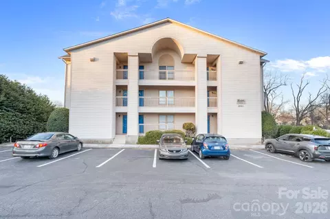 241 16th Ne Ave NE, Hickory, NC 28601