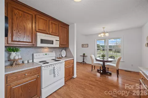 4660 Garys Pl, Crouse, NC 28033 photo 6