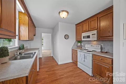 4660 Garys Pl, Crouse, NC 28033 photo 7