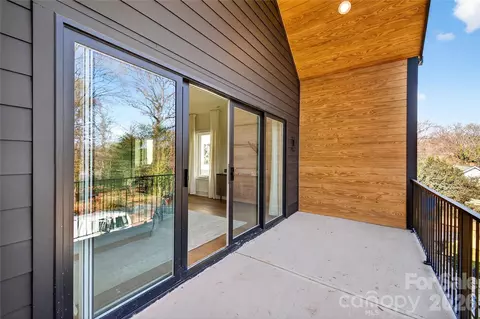 Exterior - 2713 Ruby St, Charlotte, NC 28208 photo 2 of 3