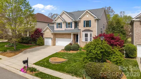 8108 Acacia Ct, Waxhaw, NC 28173