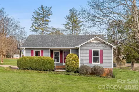 2600 Castlewood Dr, Gastonia, NC 28056