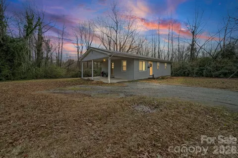 525 Stanley St, Troy, NC 27371