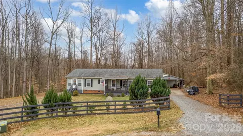 230 Hickory Nut Dr, Statesville, NC 28677