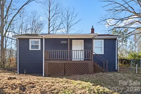 2217 Old Shelby Rd, Hickory, NC 28602