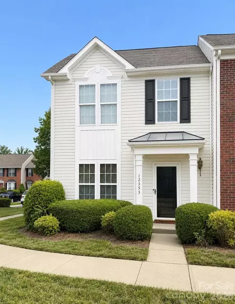 12353 Jessica Pl, Charlotte, NC 28269
