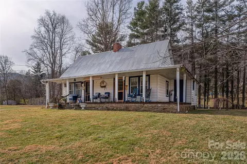 1496 Allens Creek Rd, Waynesville, NC 28786