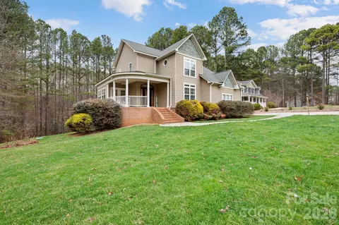 1606 High Ridge Dr, Stanley, NC 28164