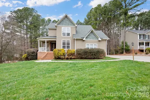 1606 High Ridge Dr, Stanley, NC 28164