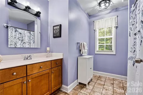 Bath - 1606 High Ridge Dr, Stanley, NC 28164 photo 4 of 5