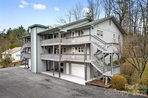 72 Country Club Woods Dr, Spruce Pine, NC 28777