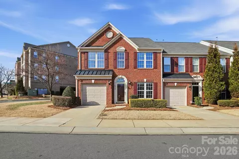 5938 Union Pacific Ave, Charlotte, NC 28210