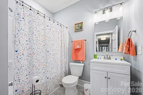 Bath - 127 E 11th St, Salisbury, NC 28144 photo 1 of 2