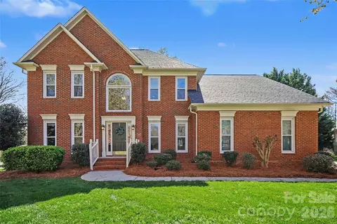 10825 Megwood Dr, Charlotte, NC 28277