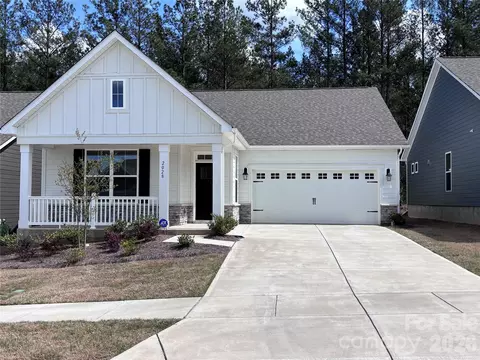 2028 Skyhawk Dr, York, SC 29745