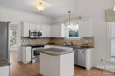 Kitchen - 100 Martin St, Davidson, NC 28036 photo 2 of 6