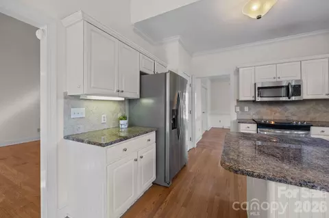 Kitchen - 100 Martin St, Davidson, NC 28036 photo 5 of 6