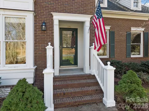 Exterior - 100 Martin St, Davidson, NC 28036 photo 3 of 7