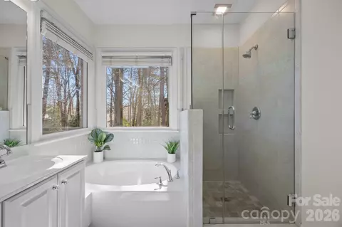 Bath - 100 Martin St, Davidson, NC 28036 photo 2 of 3
