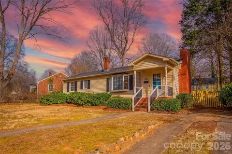 1411 Chelsea St, Winston Salem, NC 27103