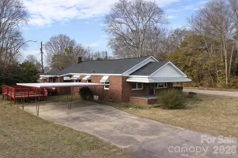 213 Jewel St, Chester, SC 29706