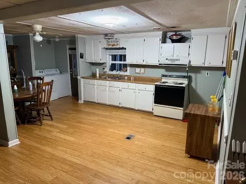 2056 Sipe Rd, Conover, NC 28613 photo 5