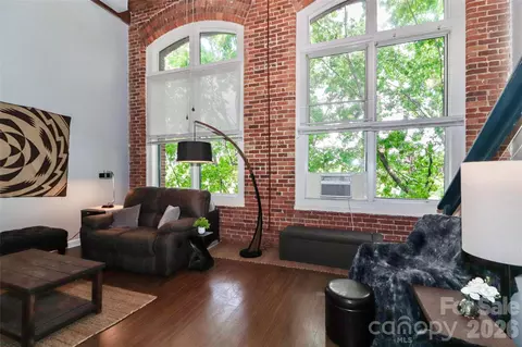 201 S Hoskins 315 Rd #315, Charlotte, NC 28208