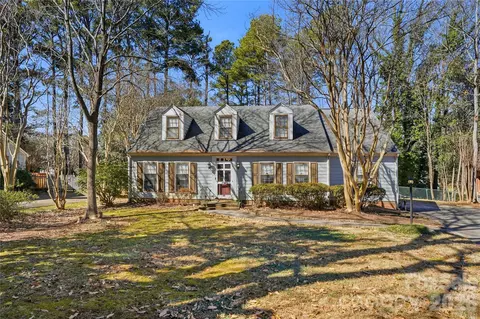 721 Falls Church Rd, Charlotte, NC 28270