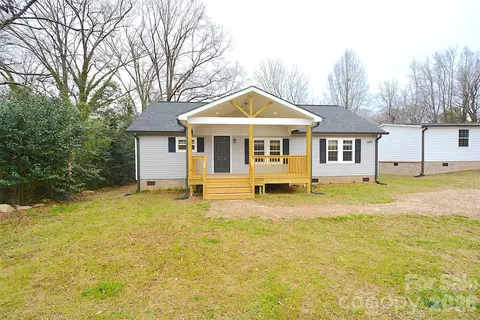 5008 Forestmont Dr, Matthews, NC 28105