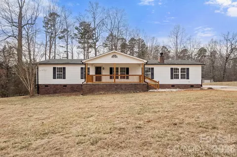 1003 Wesbrooke Ct, Bessemer City, NC 28016