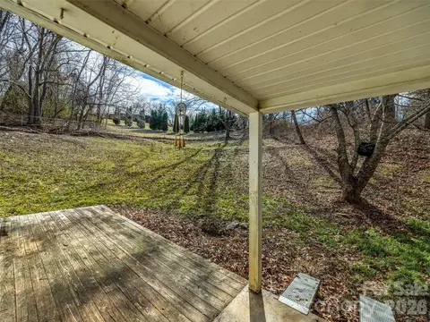 Exterior - 800 Murray Rd, Canton, NC 28716 photo 4 of 6